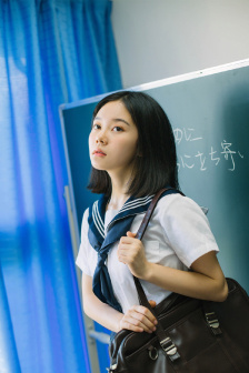 含紧一点H边做边走动免费视频